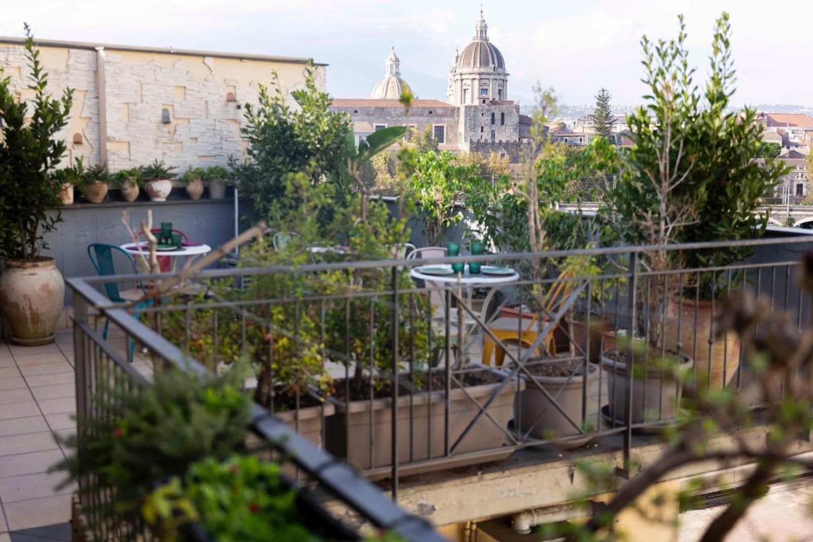 Rooftop53 Catania Bagian luar foto