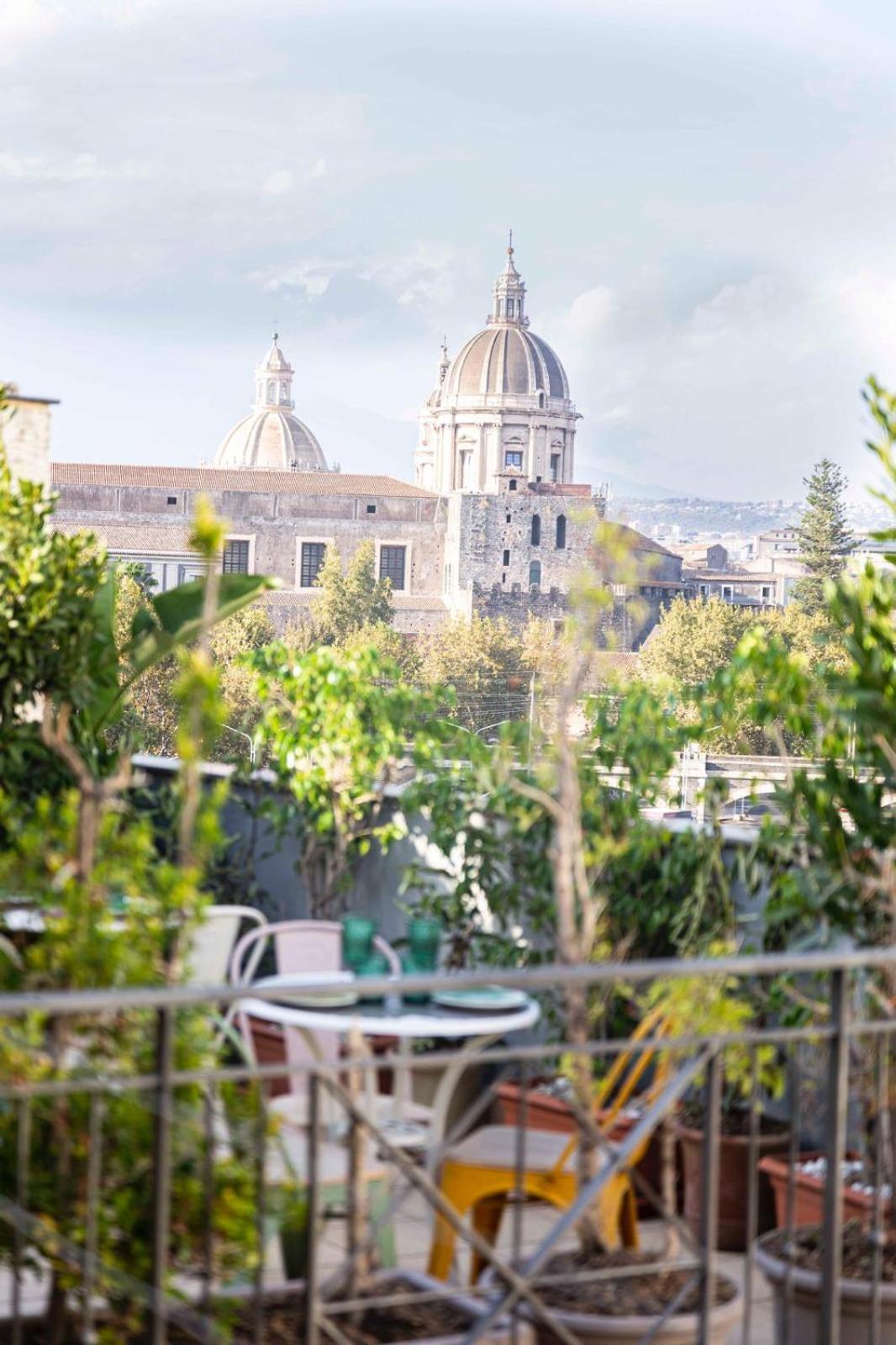 Rooftop53 Catania Bagian luar foto